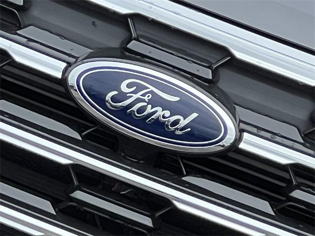 new 2025 Ford Explorer car