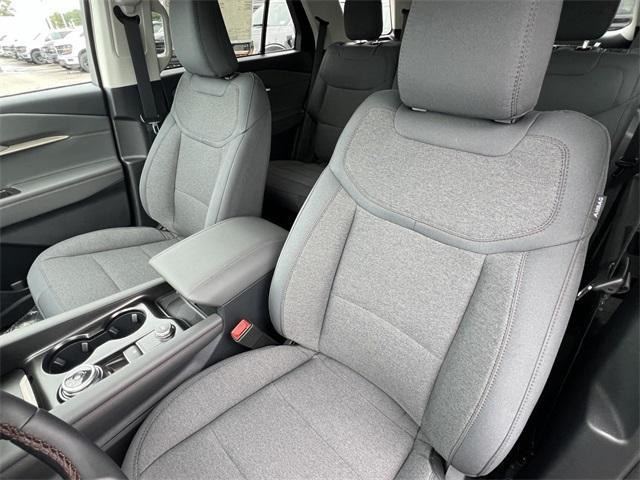 new 2025 Ford Explorer car