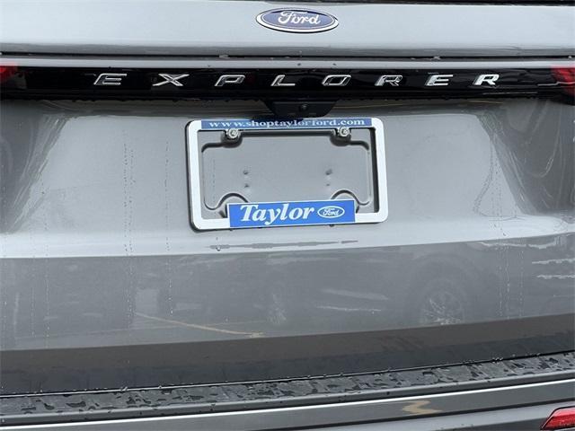 new 2025 Ford Explorer car