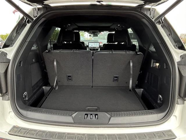 new 2025 Ford Explorer car