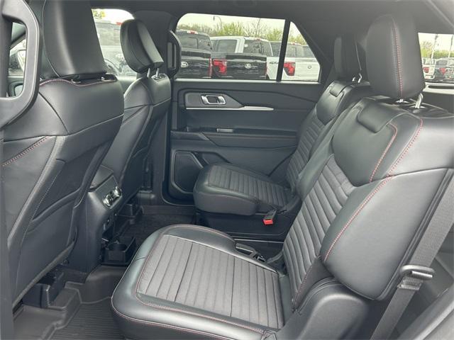 new 2025 Ford Explorer car