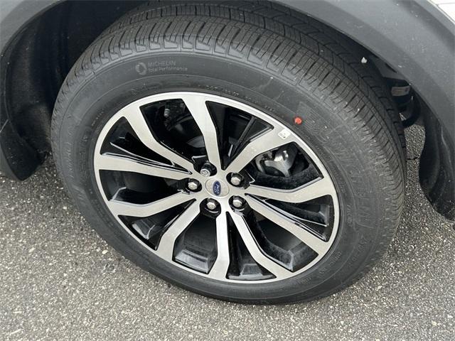 new 2025 Ford Explorer car