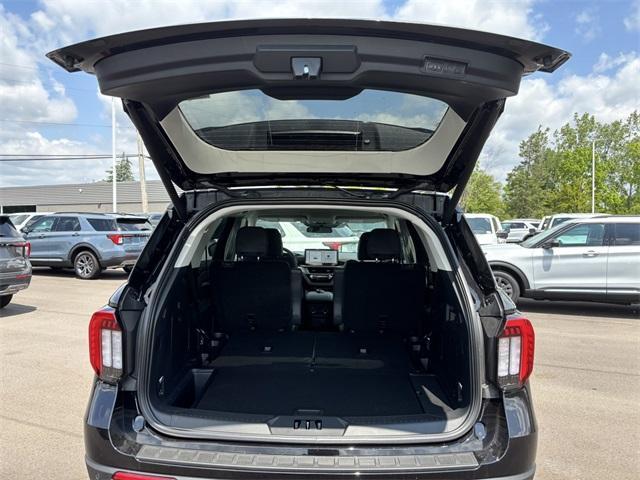 new 2025 Ford Explorer car