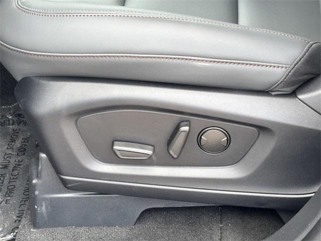 new 2025 Ford Explorer car