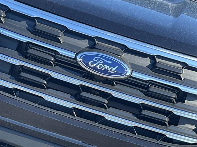 new 2025 Ford Explorer car