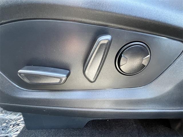 new 2025 Ford Explorer car