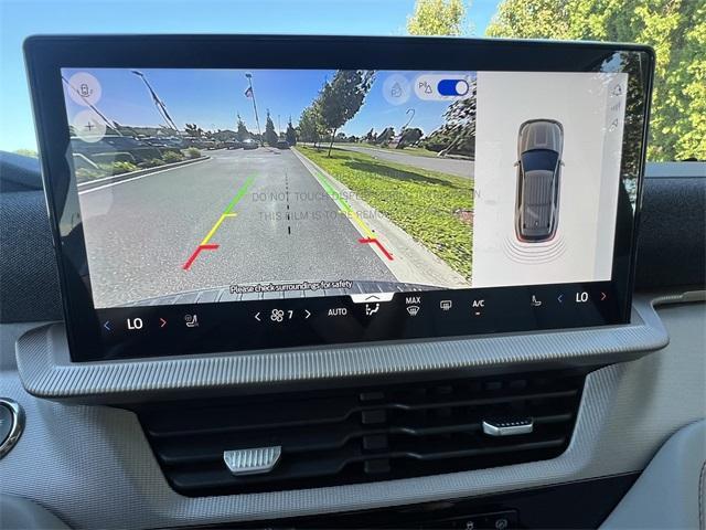 new 2025 Ford Explorer car