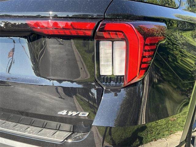 new 2025 Ford Explorer car