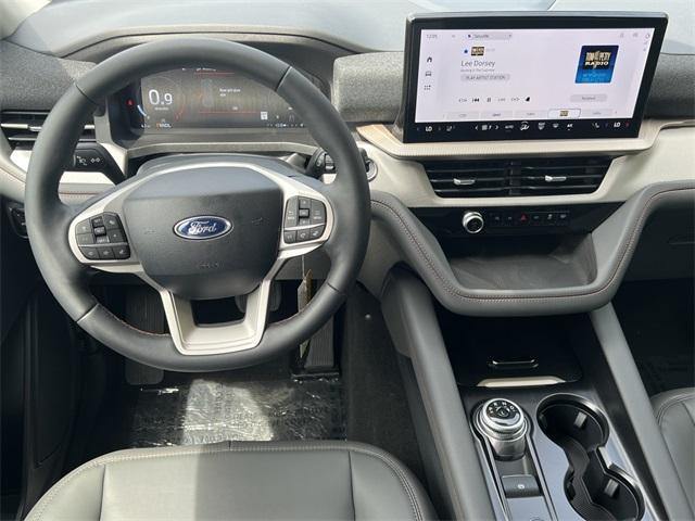 new 2025 Ford Explorer car