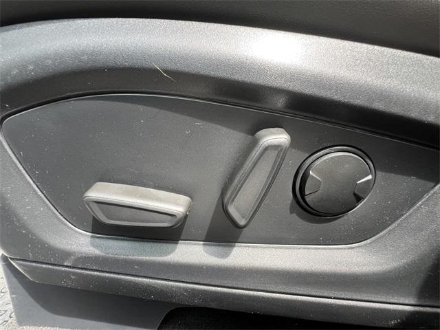new 2025 Ford Explorer car