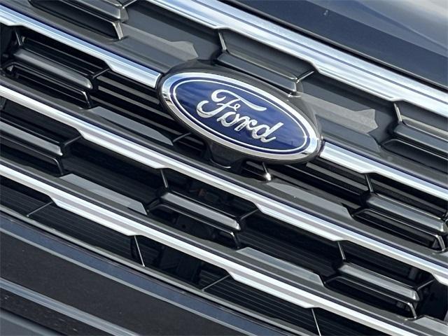 new 2025 Ford Explorer car
