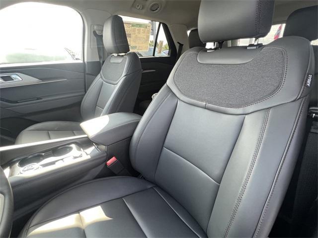 new 2025 Ford Explorer car