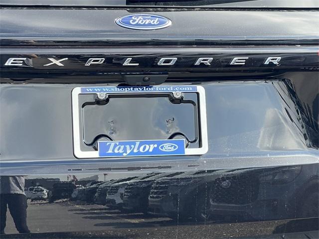 new 2025 Ford Explorer car