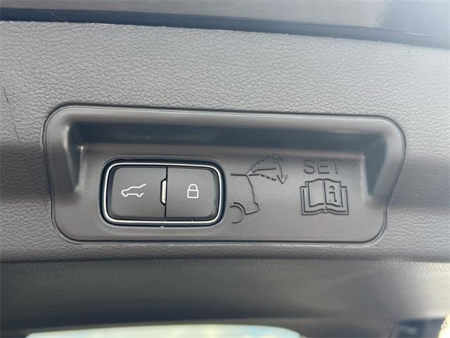 new 2025 Ford Explorer car