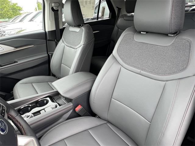 new 2025 Ford Explorer car