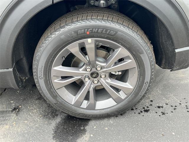 new 2025 Ford Explorer car
