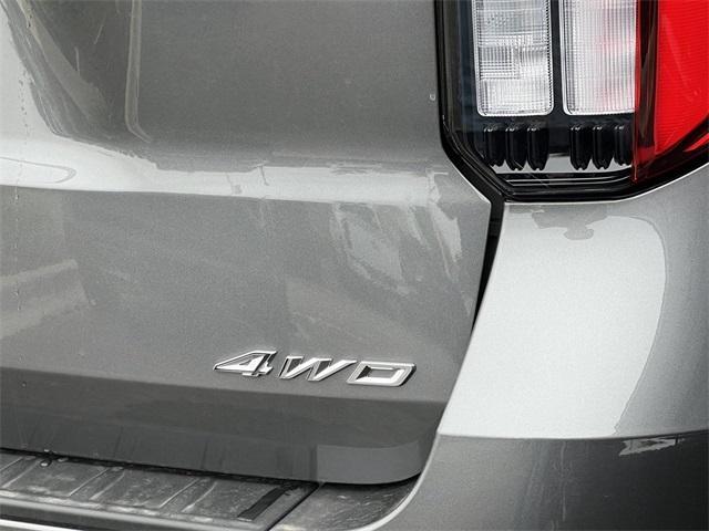 new 2025 Ford Explorer car