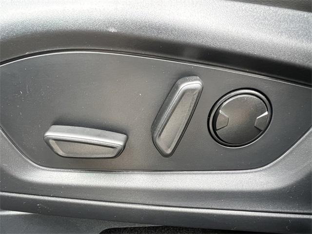 new 2025 Ford Explorer car