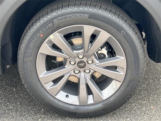 new 2025 Ford Explorer car