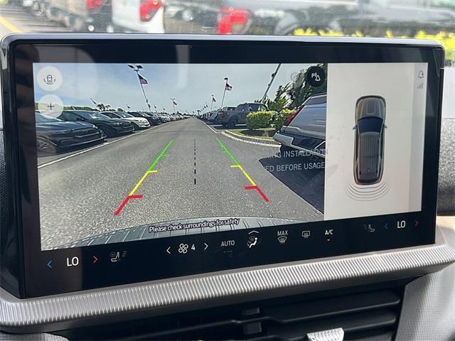 new 2025 Ford Explorer car