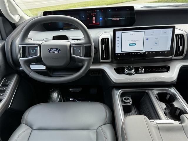 new 2025 Ford Expedition car, priced at $72,805