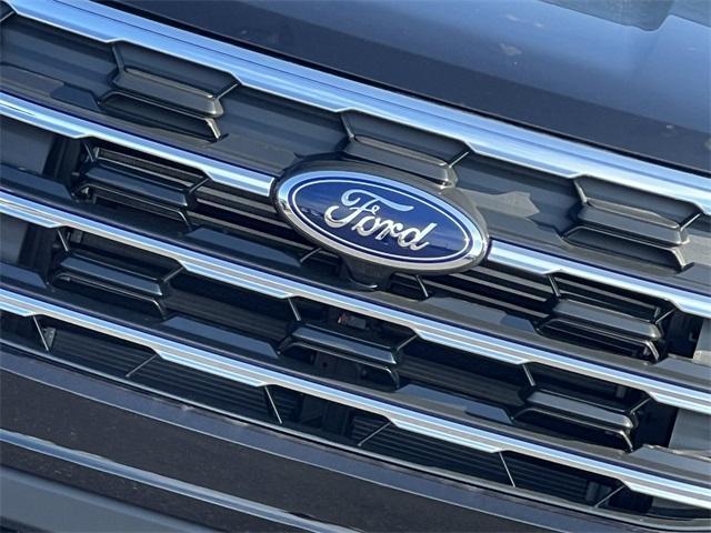 new 2025 Ford Explorer car