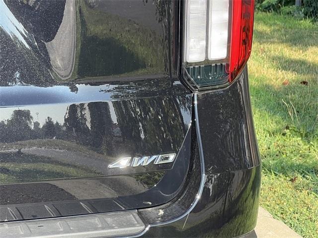 new 2025 Ford Explorer car