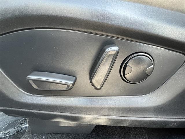 new 2025 Ford Explorer car