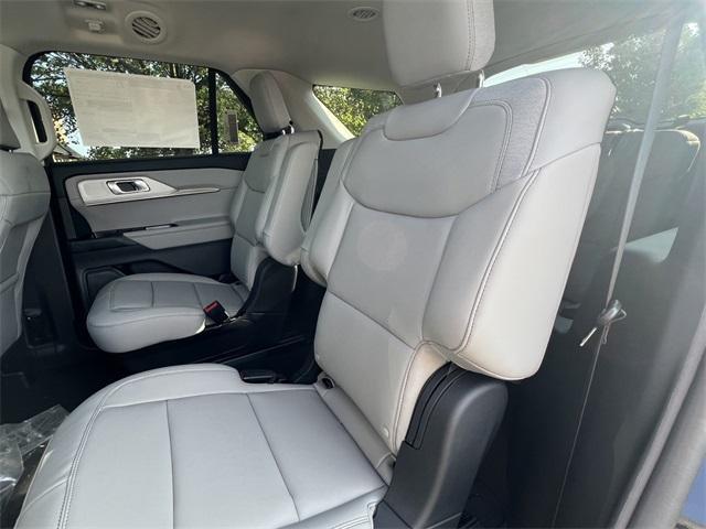 new 2025 Ford Explorer car