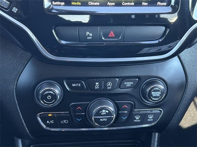 used 2019 Jeep Cherokee car, priced at $14,998