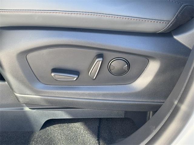 new 2025 Ford Explorer car