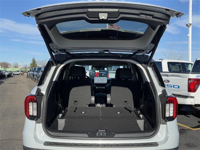 new 2025 Ford Explorer car