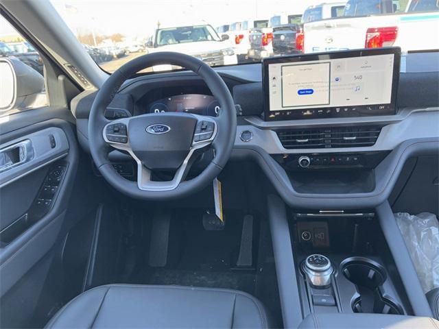 new 2025 Ford Explorer car