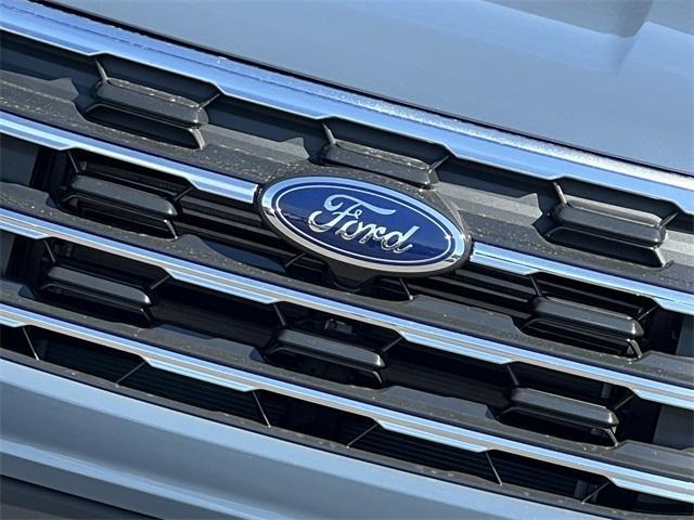 new 2025 Ford Explorer car