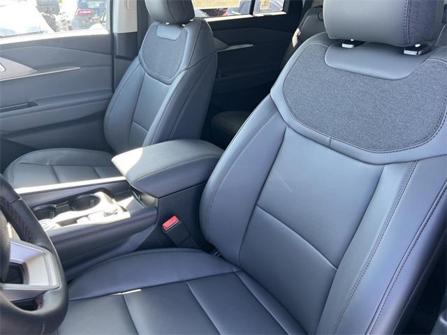 new 2025 Ford Explorer car