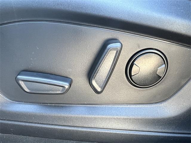new 2025 Ford Explorer car