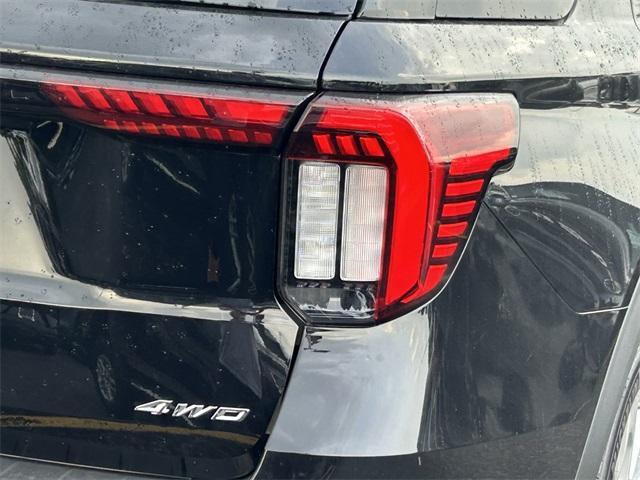 new 2025 Ford Explorer car