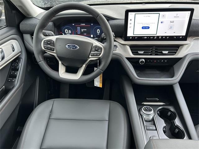 new 2025 Ford Explorer car