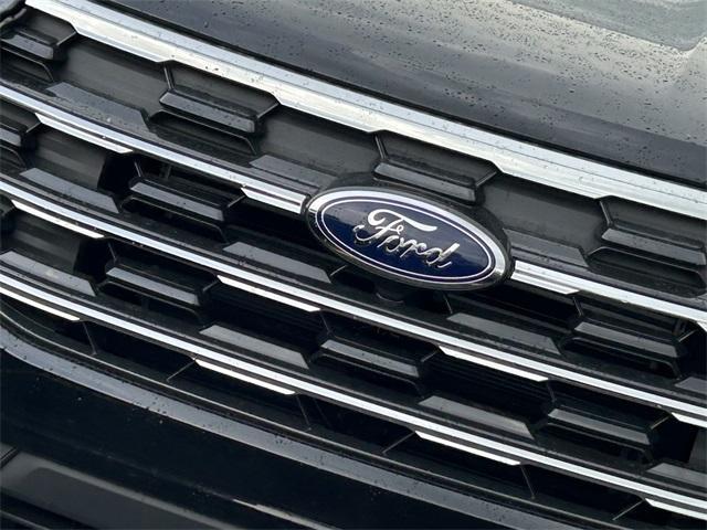new 2025 Ford Explorer car