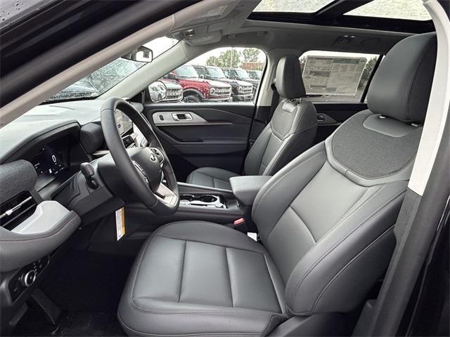 new 2025 Ford Explorer car