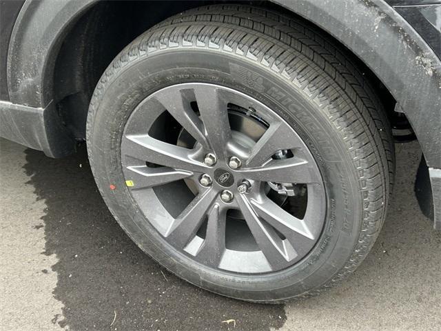 new 2025 Ford Explorer car