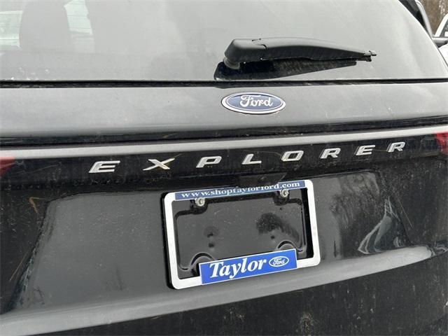 new 2025 Ford Explorer car