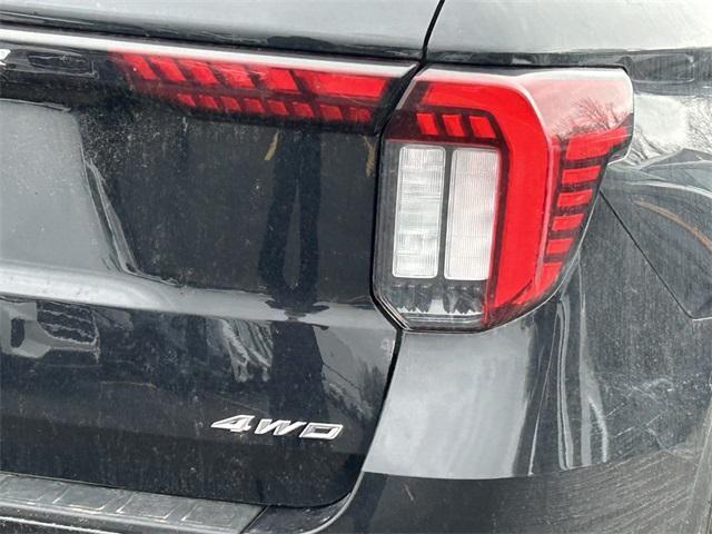 new 2025 Ford Explorer car