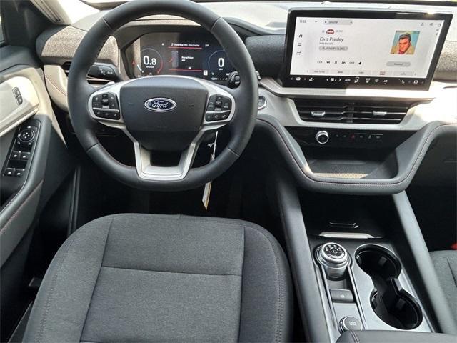 new 2025 Ford Explorer car