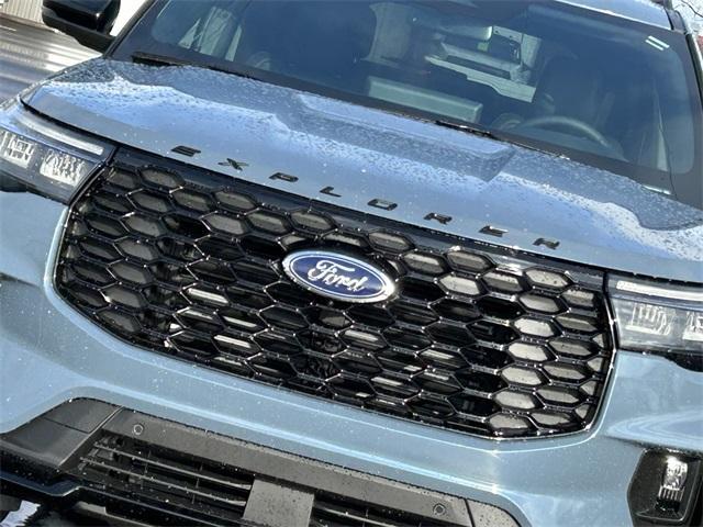 new 2025 Ford Explorer car