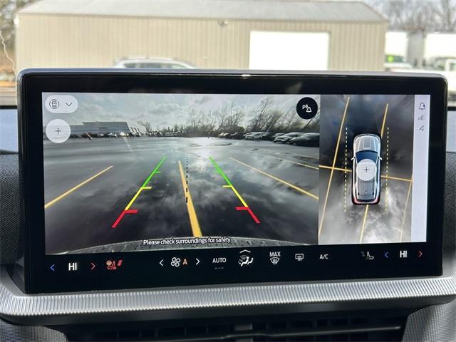 new 2025 Ford Explorer car