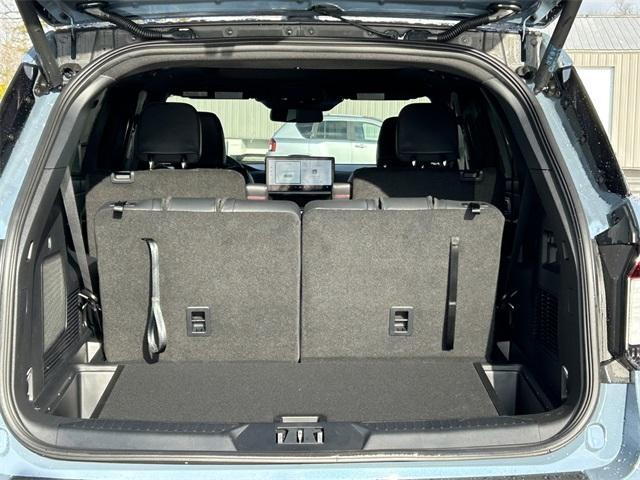 new 2025 Ford Explorer car