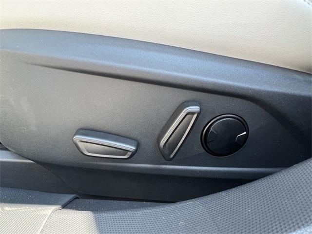 new 2025 Ford Mustang Mach-E car