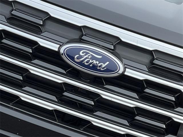 new 2025 Ford Explorer car