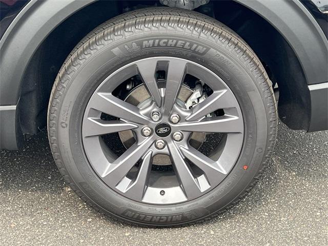 new 2025 Ford Explorer car
